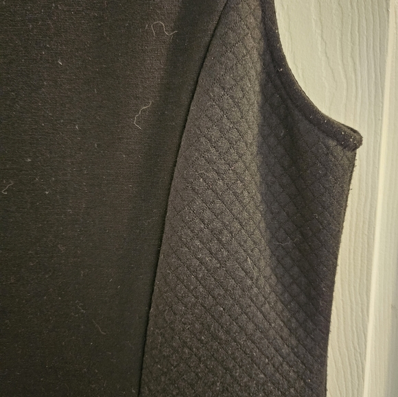 Black Sleeveless Dress - Picture 4 of 4